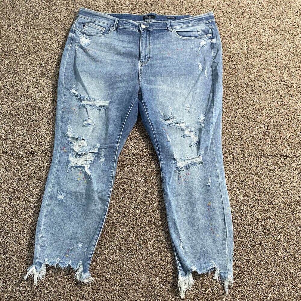 Judy Blue Light Blue Distressed Straight Leg Jeans